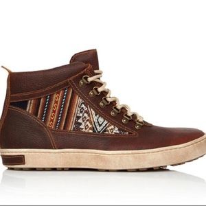 NWOT Inkkas Unisex Brown Leather Camping Boot